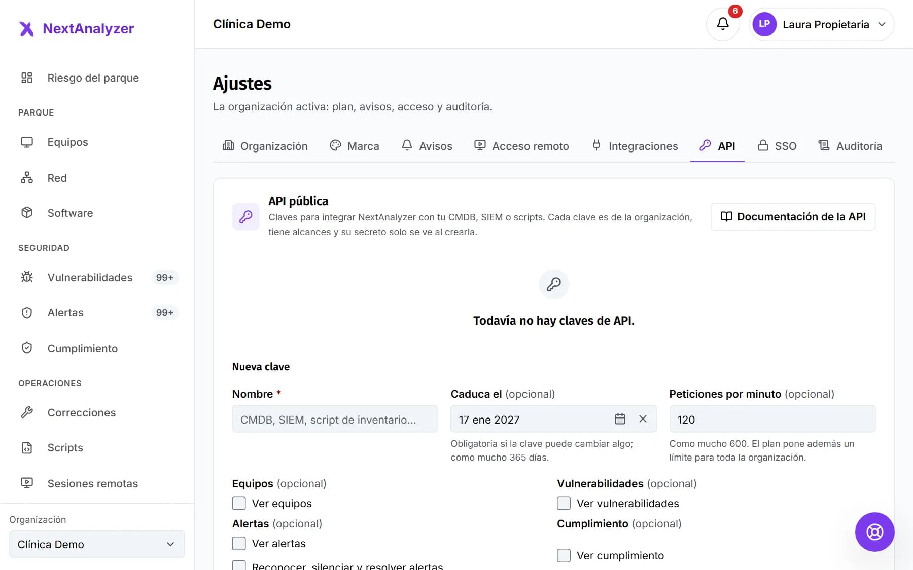 Ajustes de API pública con el formulario para crear una clave nueva y sus alcances.