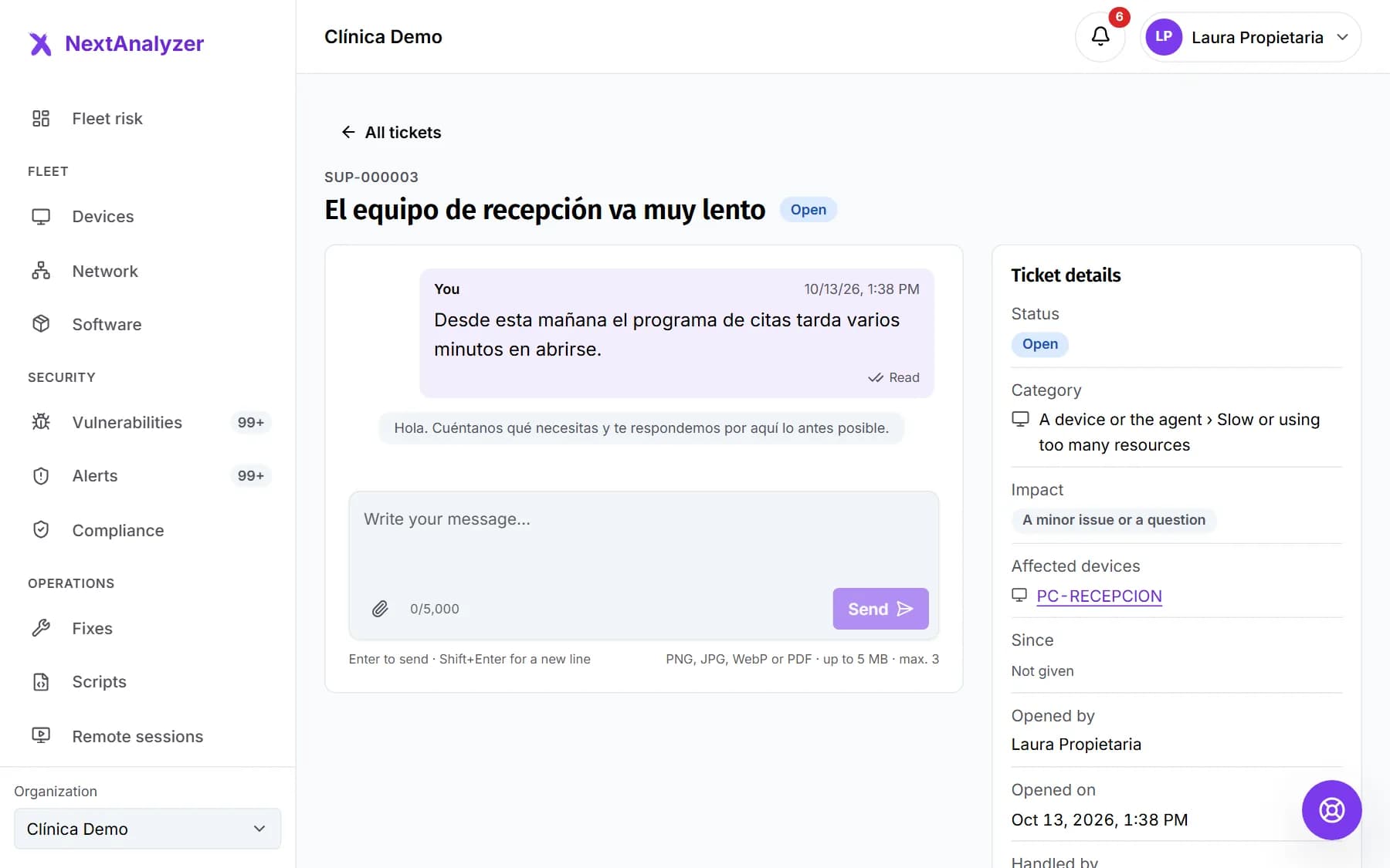 Ticket page with its details and the conversation.