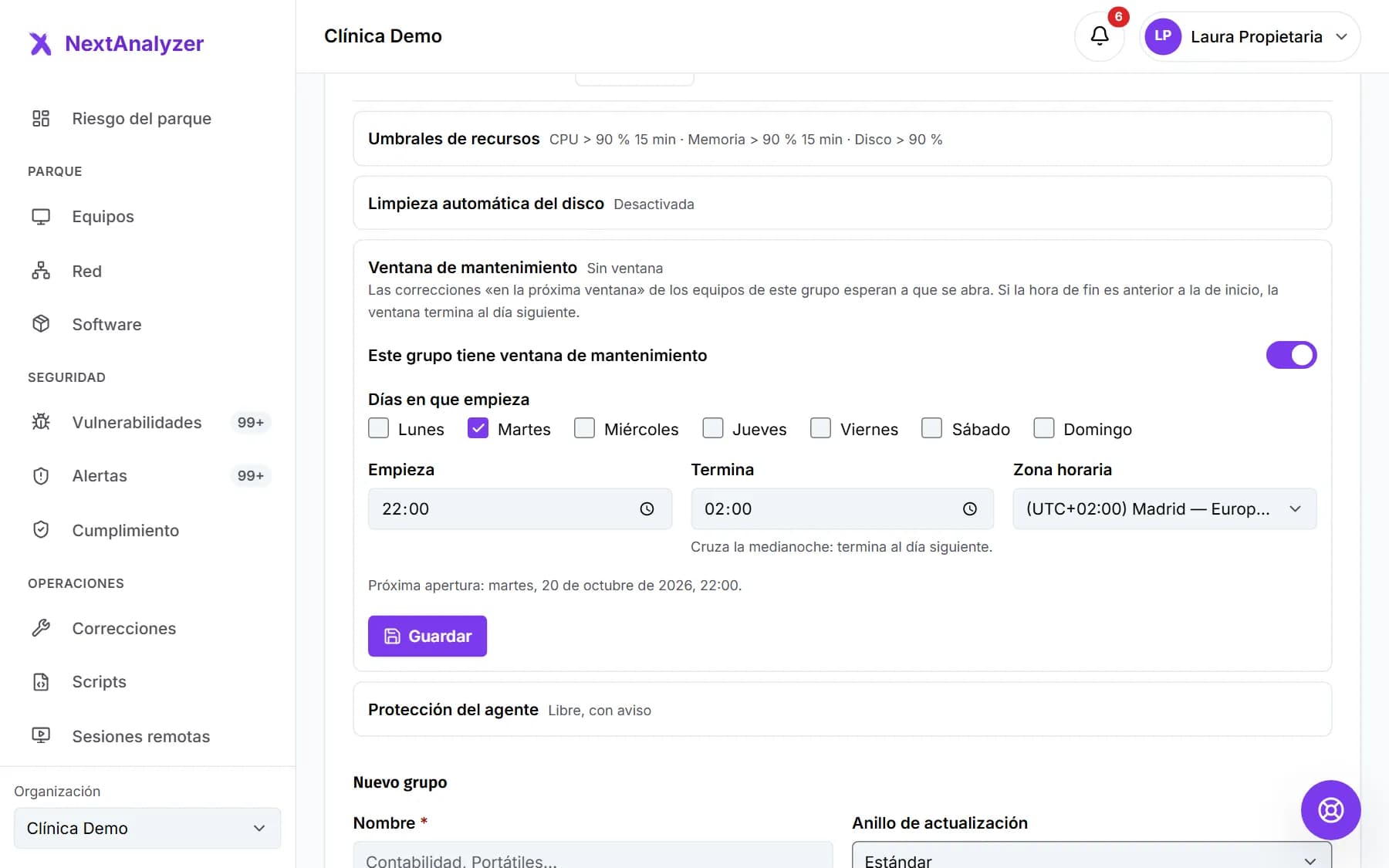 Ajustes de un grupo con el resumen de los umbrales de recursos y la ventana de mantenimiento activada con sus días, horas y zona horaria.