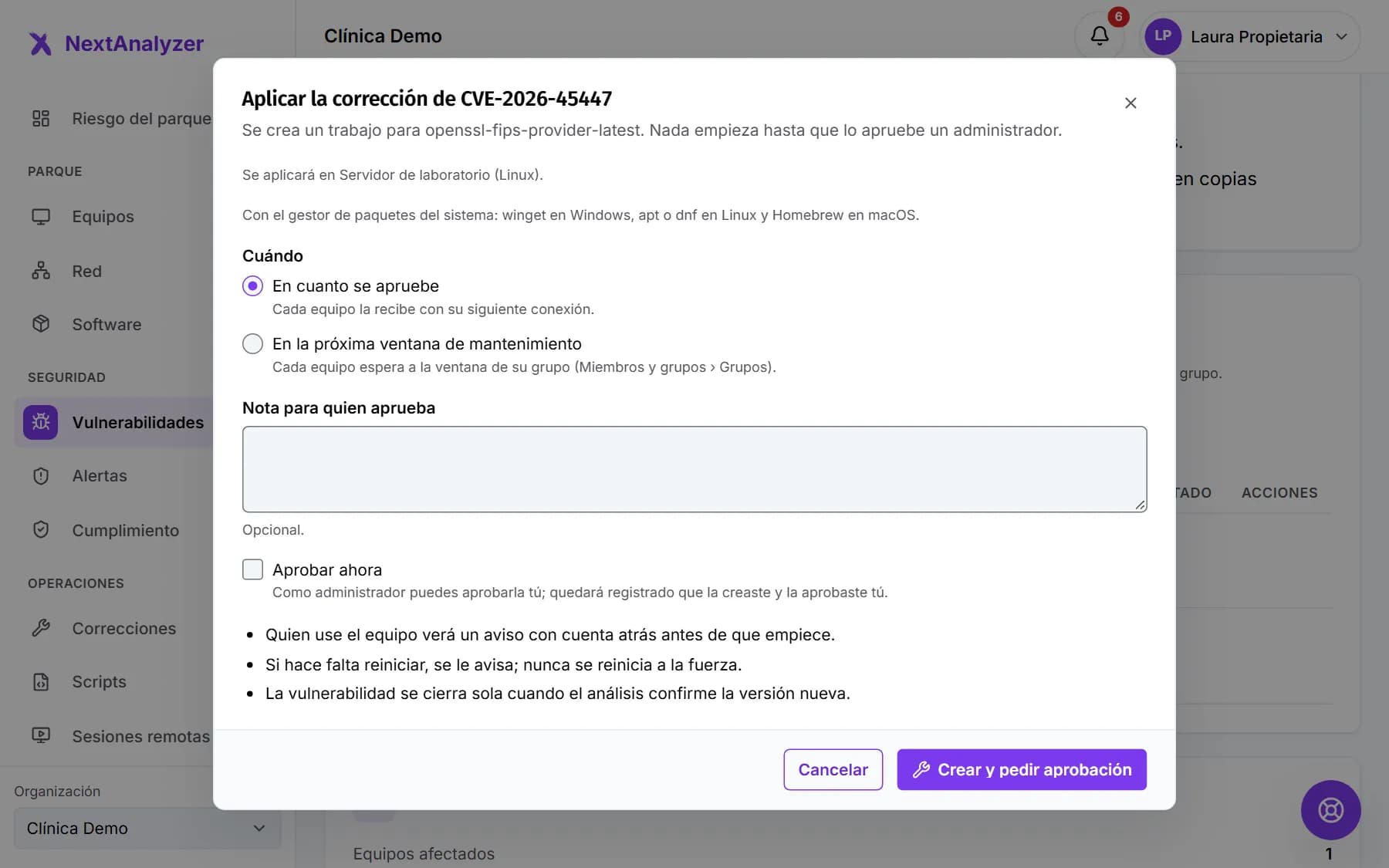 Diálogo Aplicar la corrección de un CVE con los equipos, qué se hace, cuándo y la nota para quien aprueba.